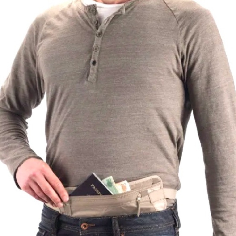 EAGLE CREEK Undercover
Money Belt DLX, tan